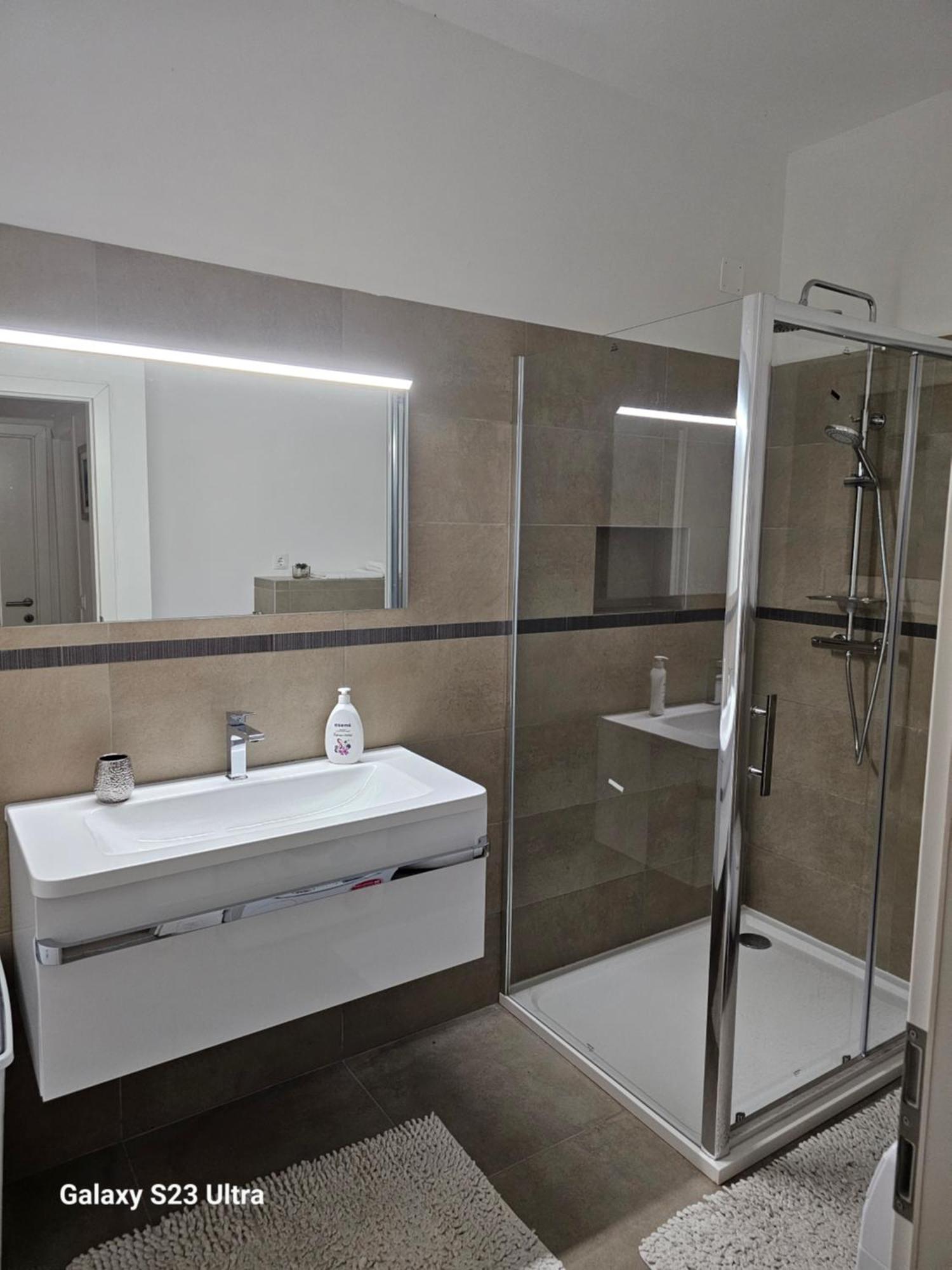 Apartmani Dianna Каштела Экстерьер фото