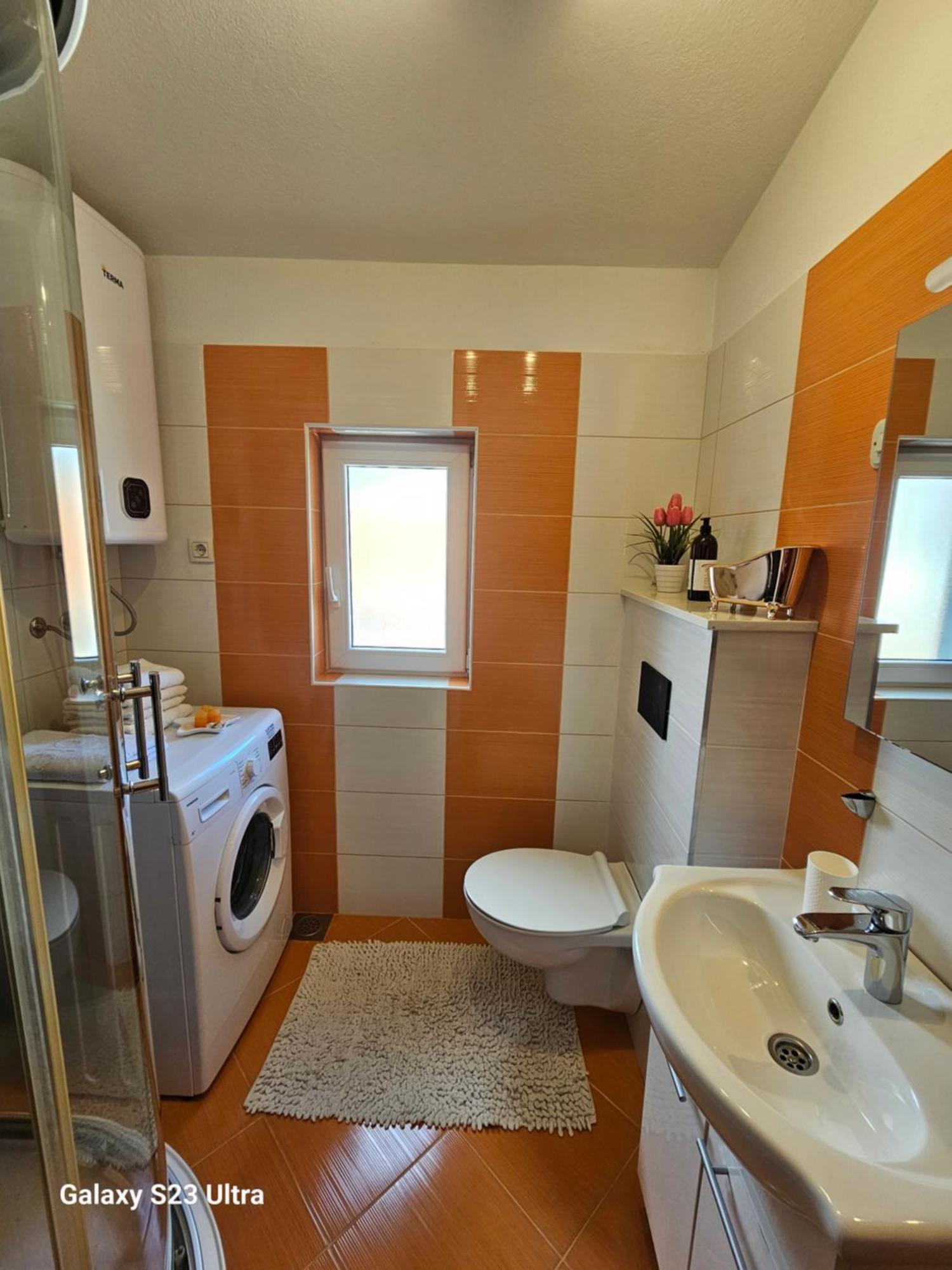 Apartmani Dianna Каштела Экстерьер фото