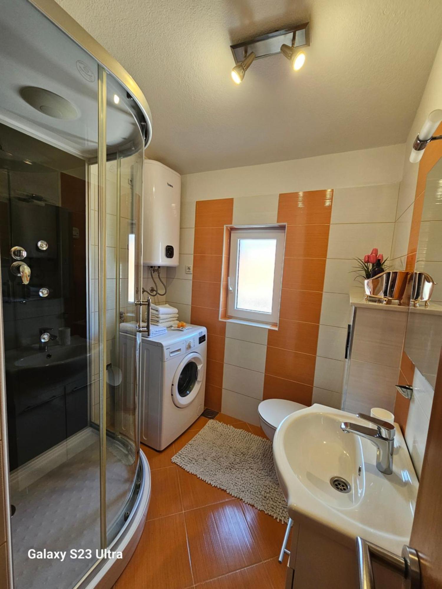 Apartmani Dianna Каштела Экстерьер фото
