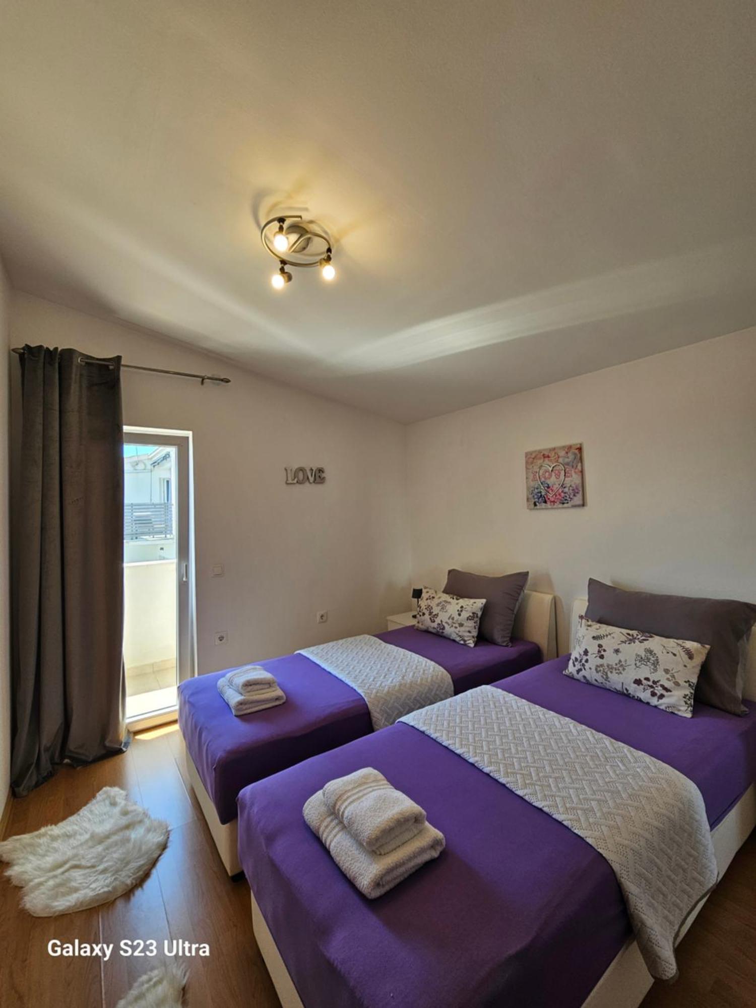 Apartmani Dianna Каштела Экстерьер фото