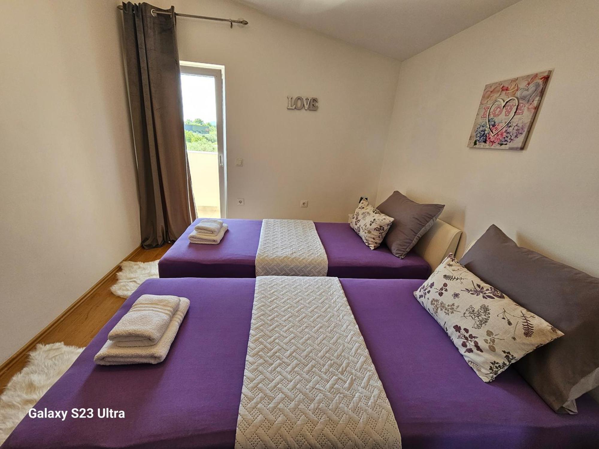 Apartmani Dianna Каштела Экстерьер фото