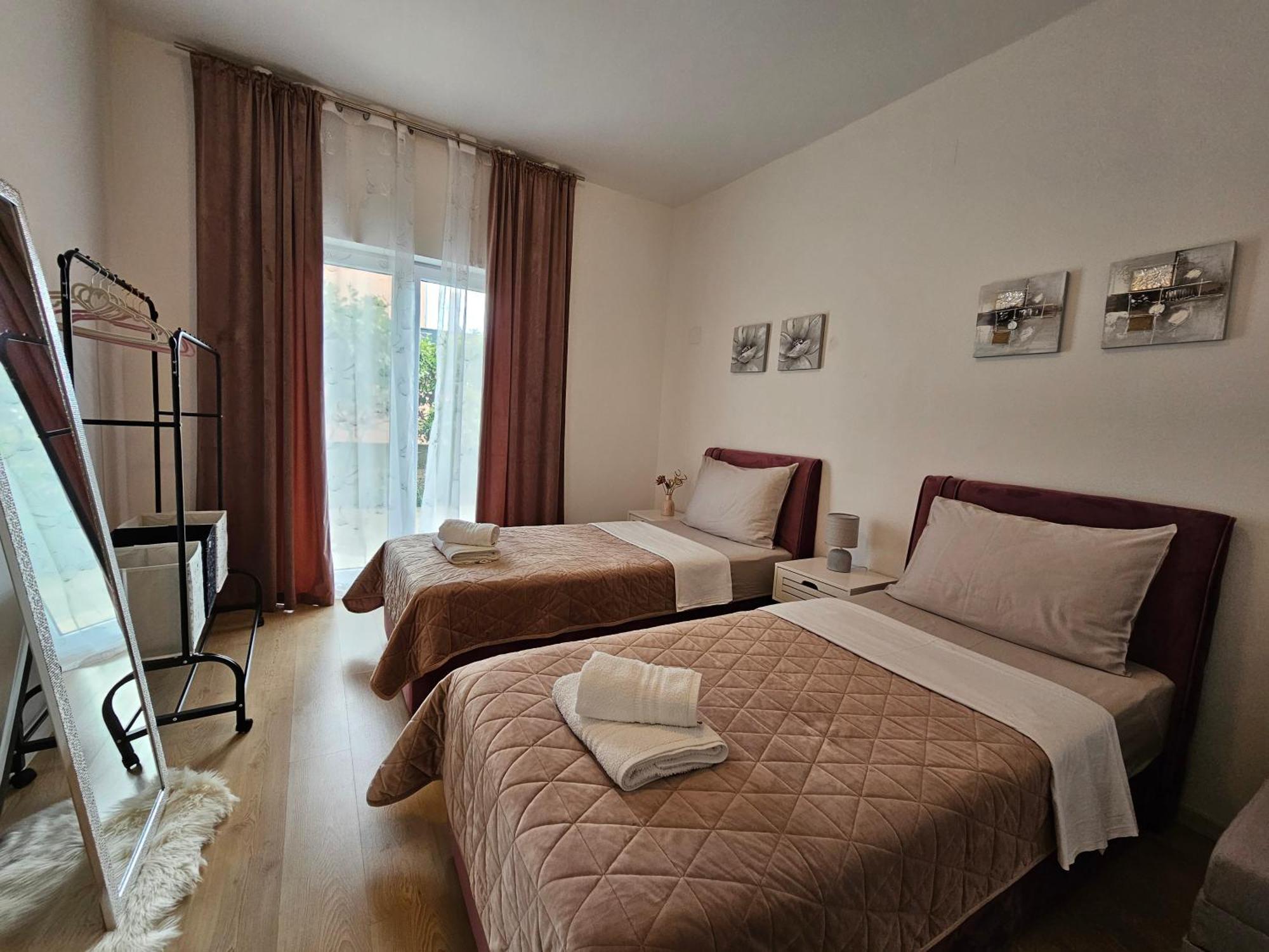 Apartmani Dianna Каштела Экстерьер фото