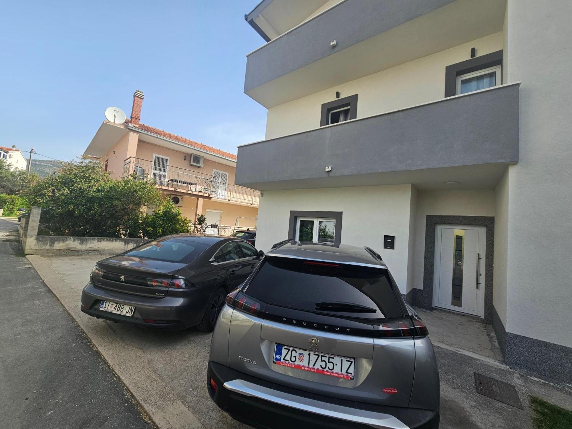 Apartmani Dianna Каштела Экстерьер фото