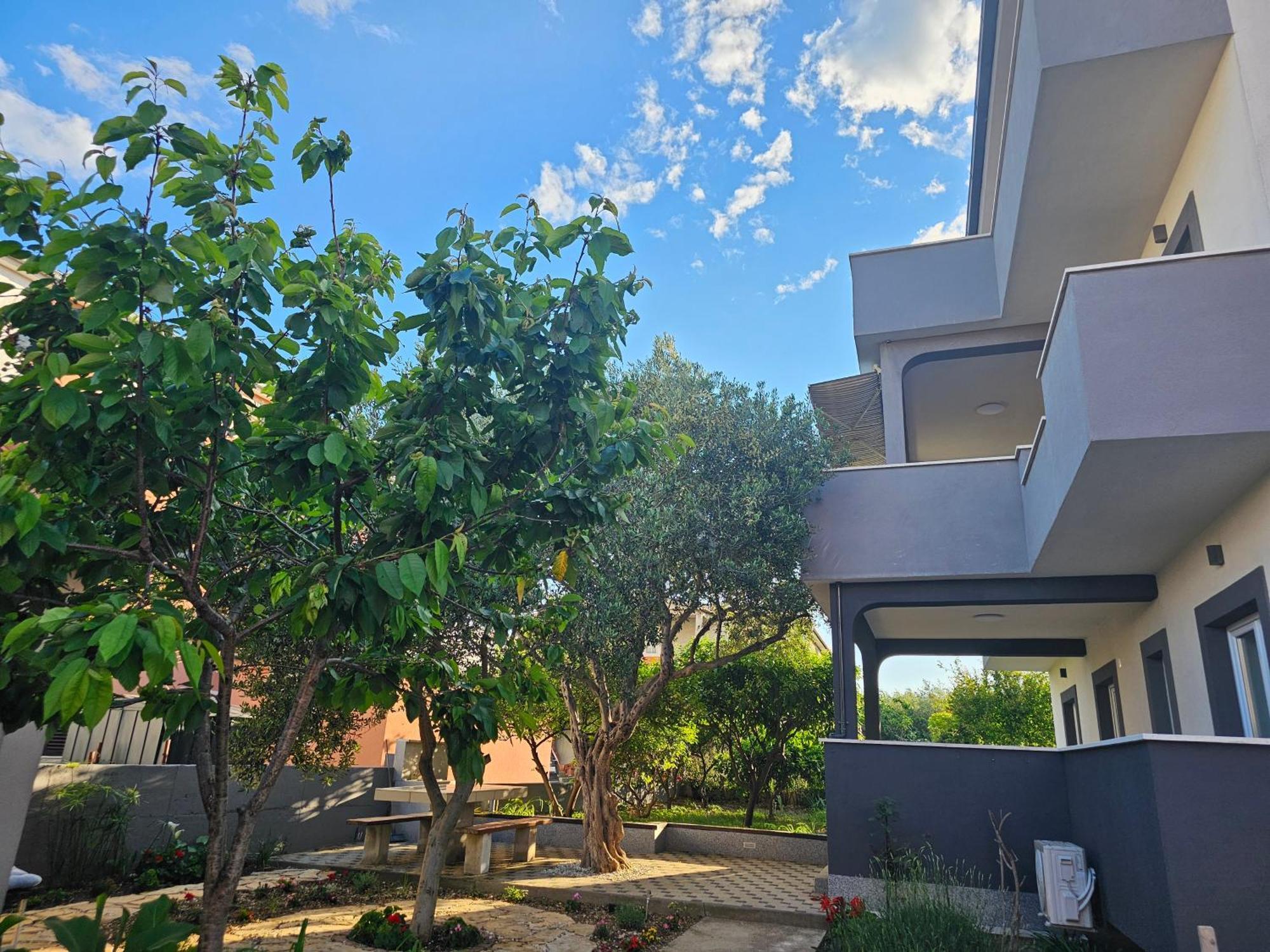 Apartmani Dianna Каштела Экстерьер фото